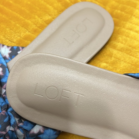 Loft Bow-Tie Floral Print Slip-On Sandals Size 9.5 NWT - Picture 5 of 6
